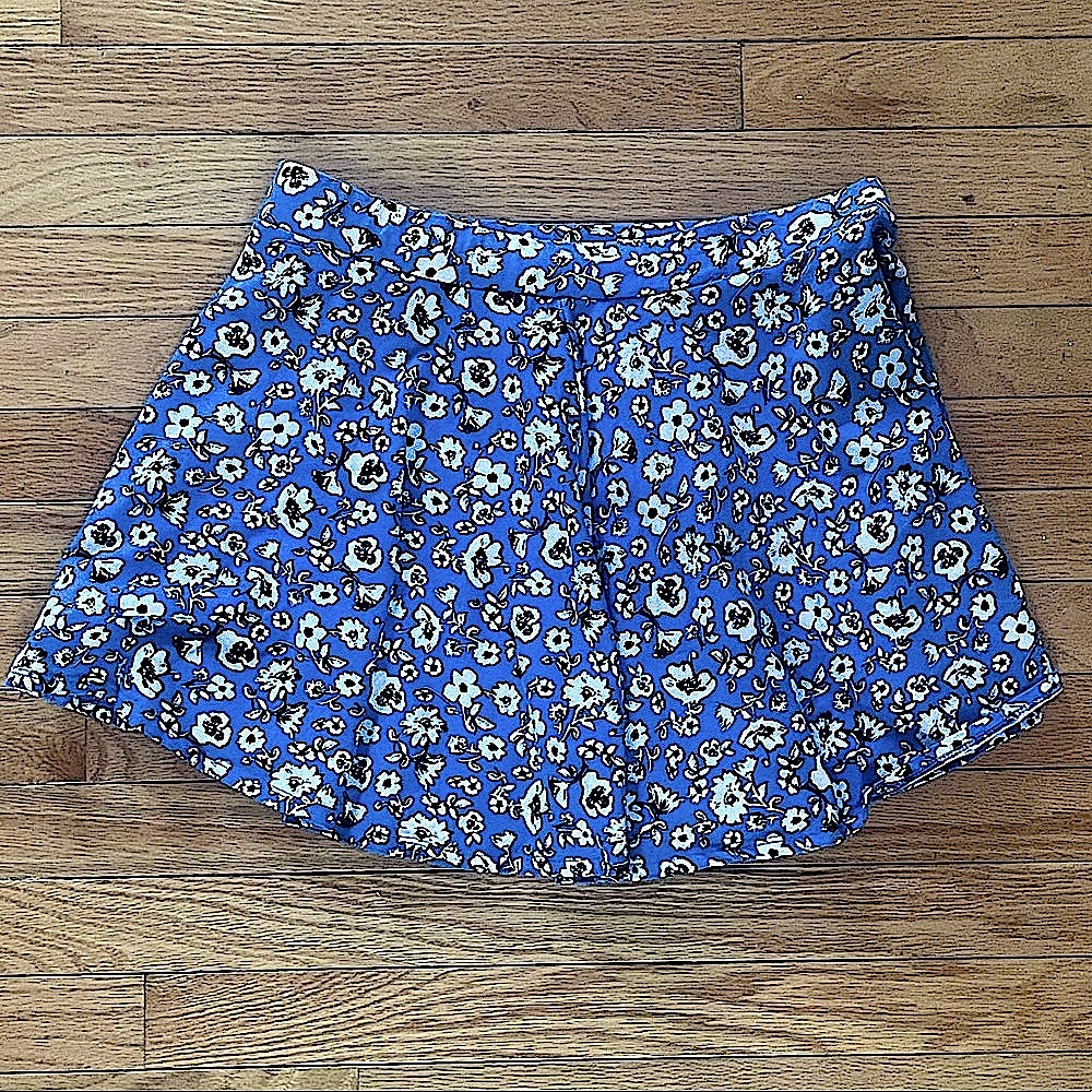 Gorgeous floral skater skirt size XL ❤️💜
